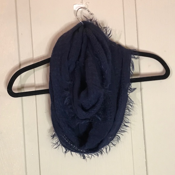 INFINITY SCARF - Picture 2 of 4